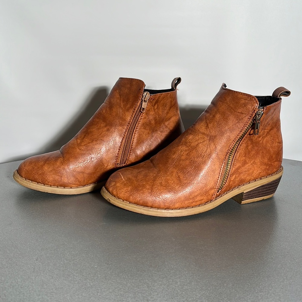 Size 6 Orange Brown Women’s Boots Zipper Up Casual Dressy 1.5” Heel